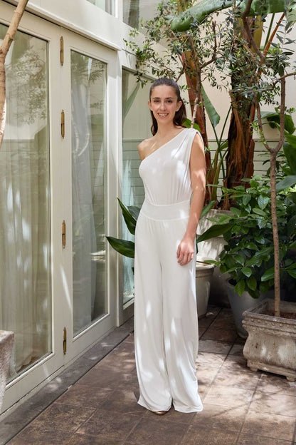 ASYMMETRIC BODY