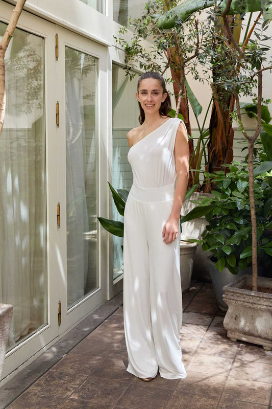 ASYMMETRIC BODY