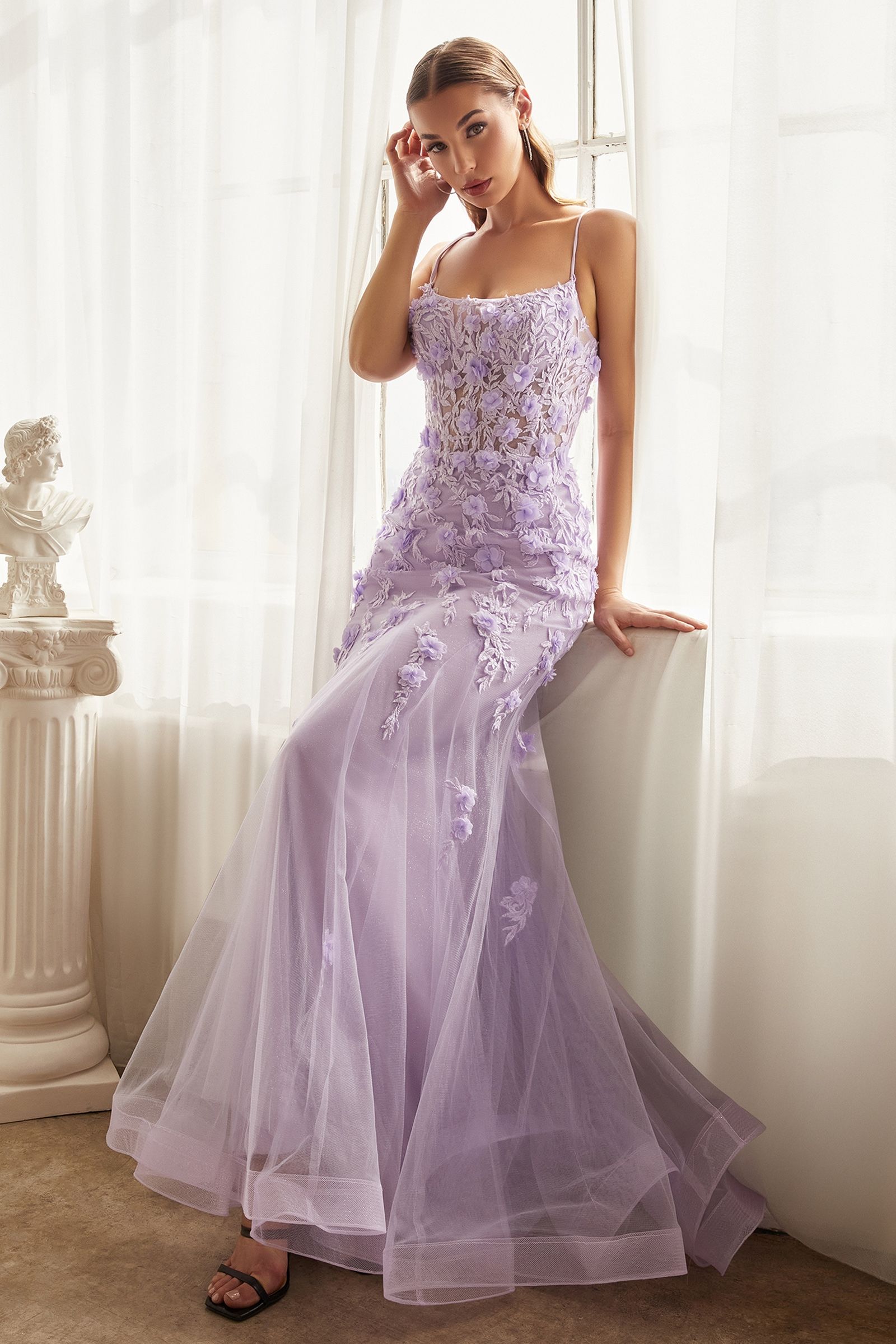 FITTED FLORAL APPLIQUE TULLE GOWN CDCD995-2