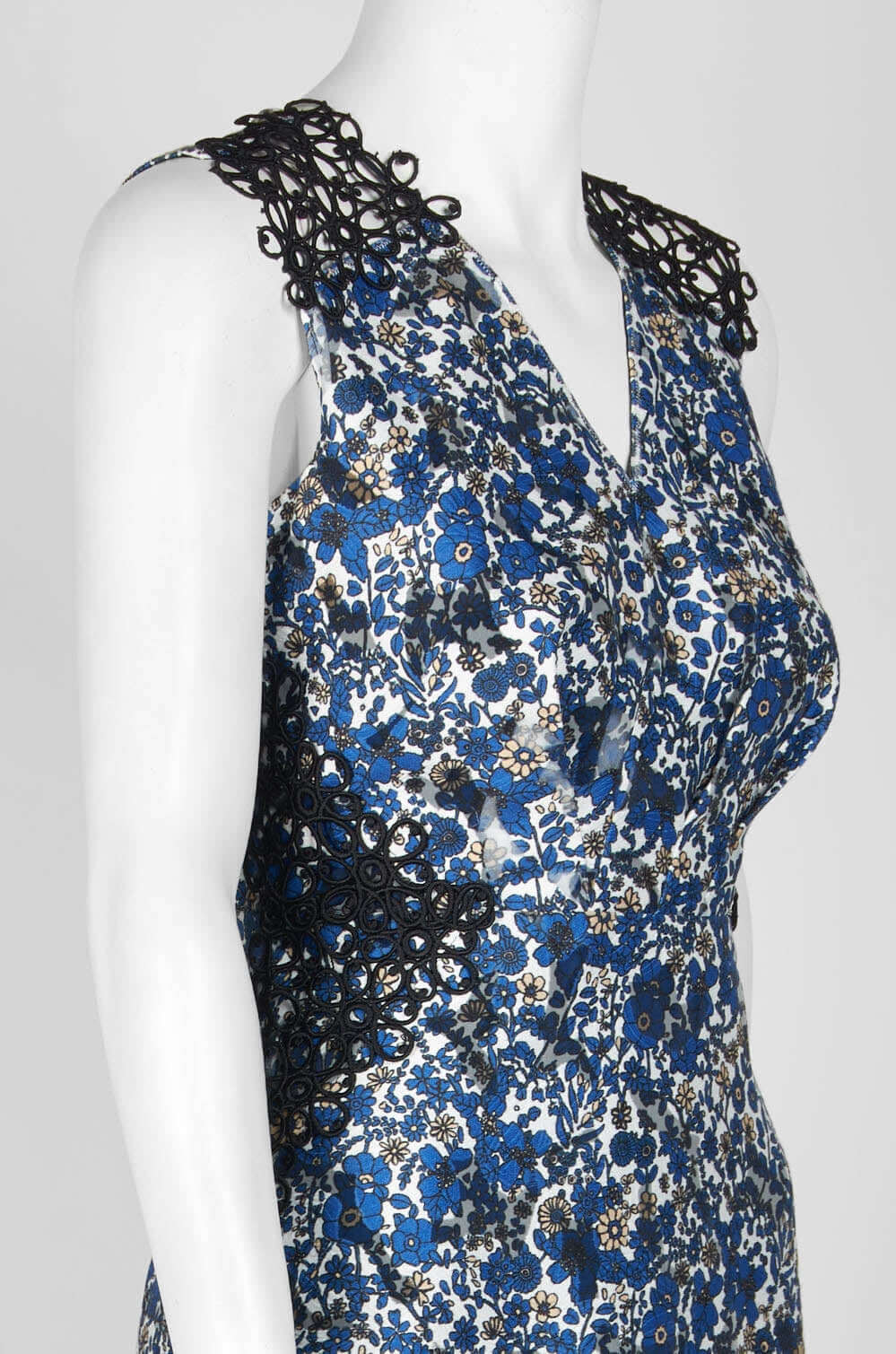 Elie Tahari V-Neck Sleeveless Zipper Back A-Line Floral Burnout Crochet Dress