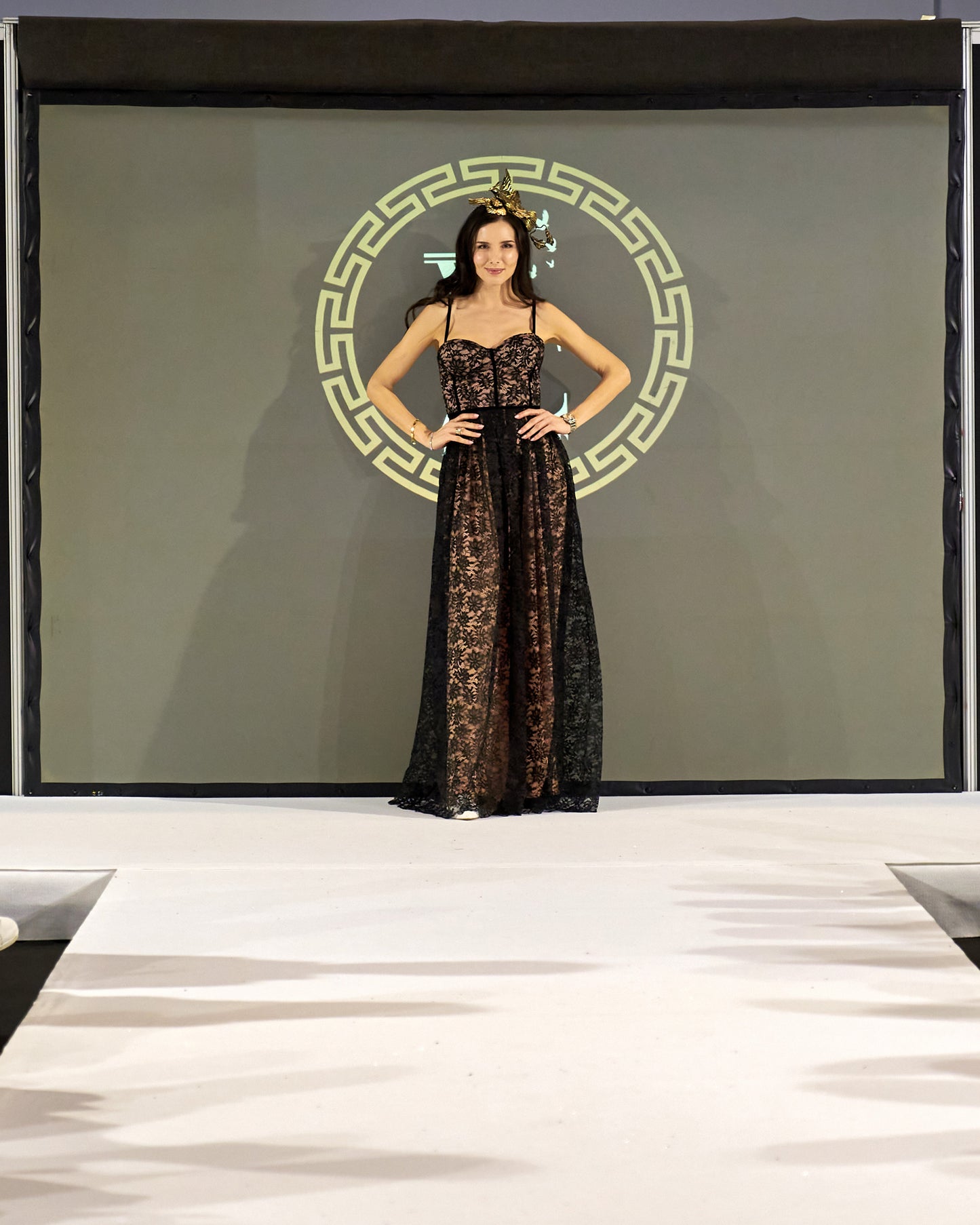 Stefania Black Floral Lace Maxi Dress φορέματα βραδινά-5