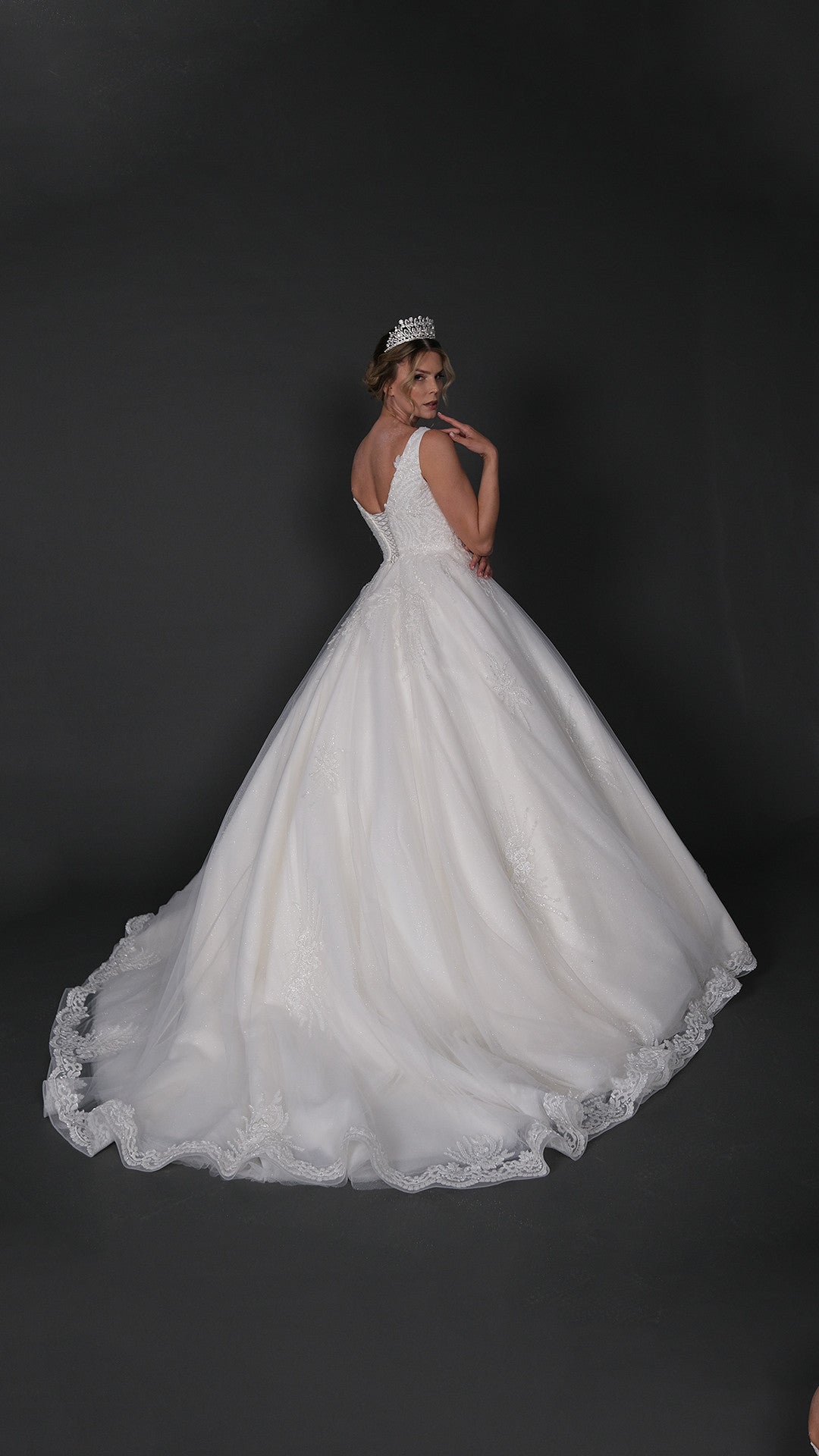 KARDEN a line wedding dress-3