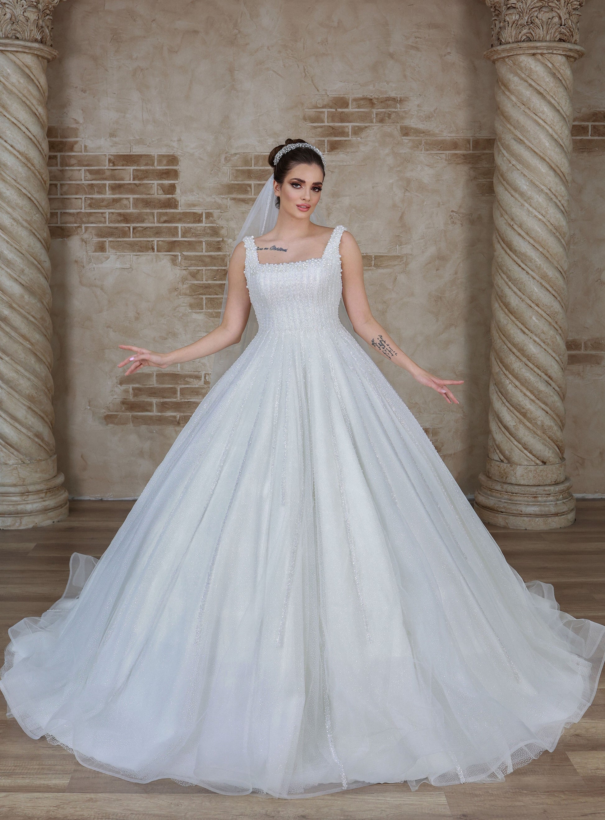 Asi a line wedding dress