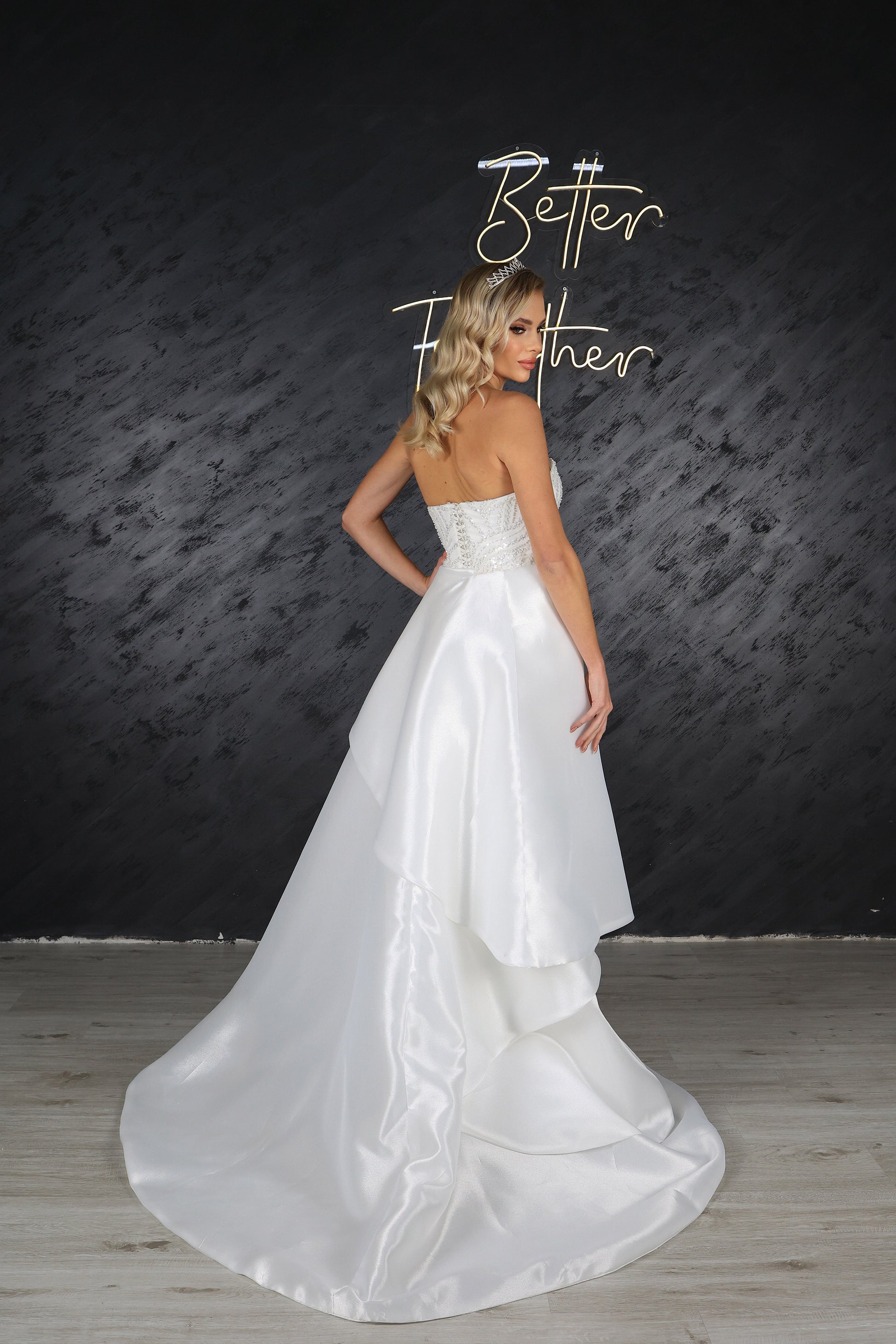Alvin column wedding dress with skirt-3