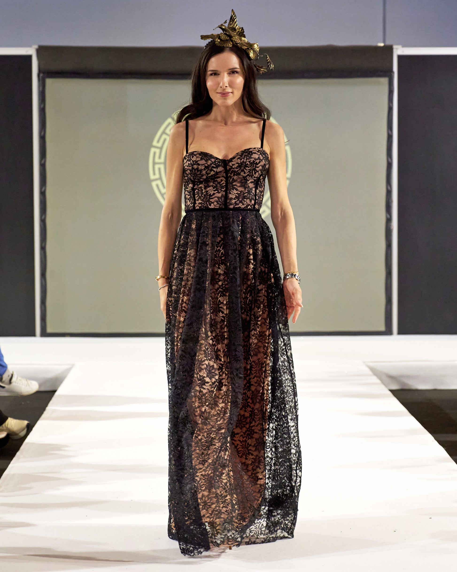 Stefania Black Floral Lace Maxi Dress φορέματα βραδινά-6