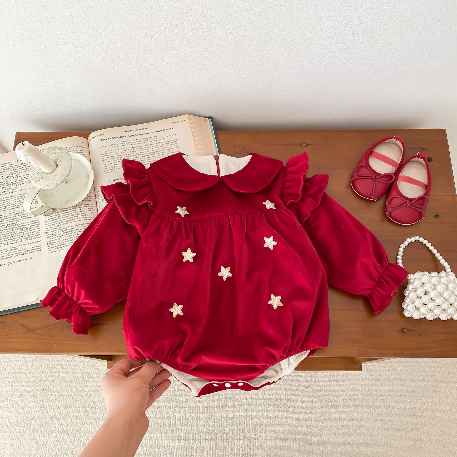 Newborn Baby Girls Peter Pan Collar Long Ruffle Sleeves Star Knitted Onesie