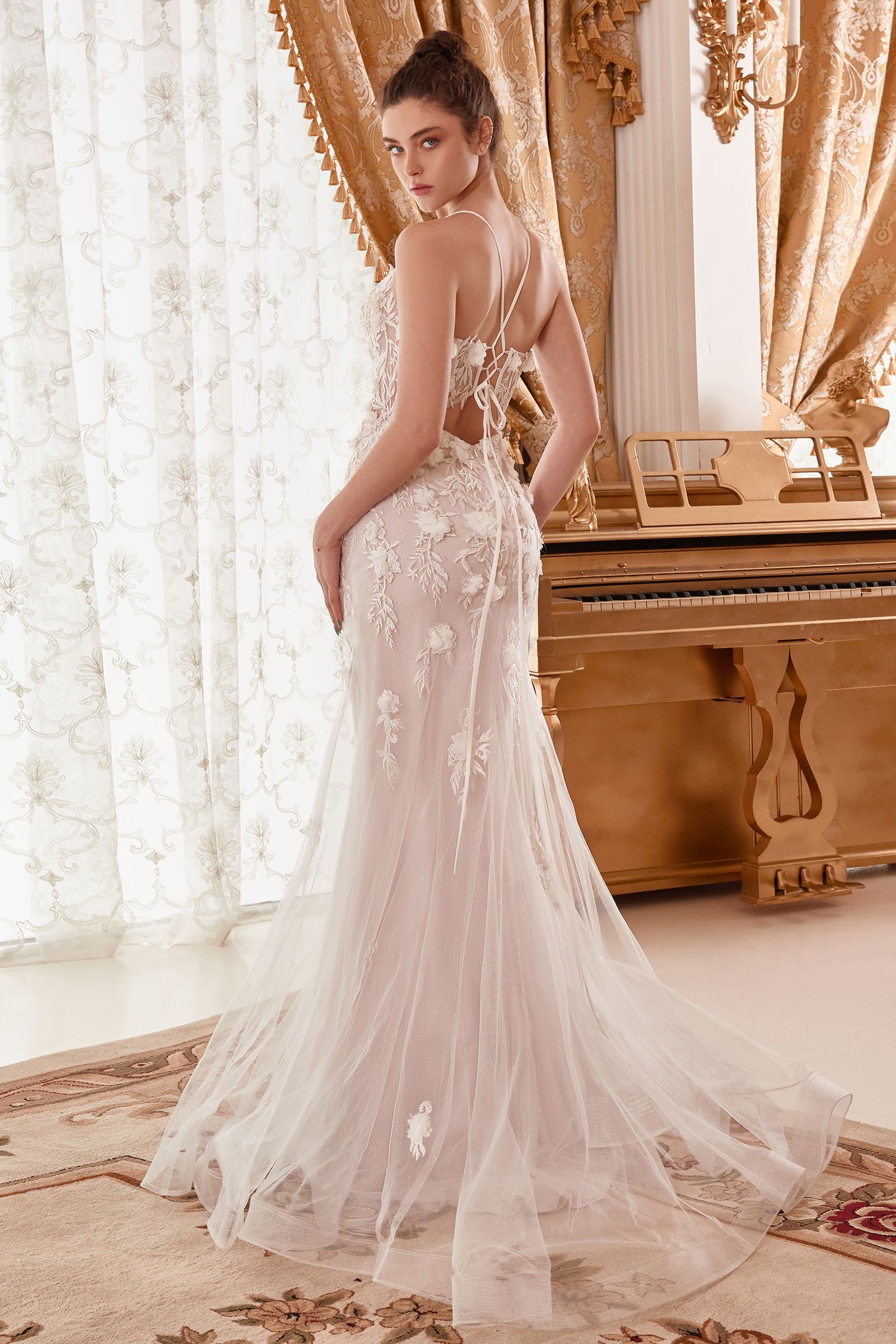 Fitted Mermaid Embroidered Floral Tulle Skirt Long Wedding Dress CDWN310